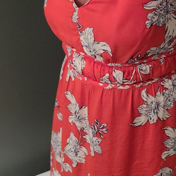 Pretty Maxi - Picture 3 of 13